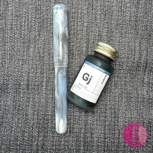 Load image into Gallery viewer, Franklin-Christoph Model 31 Gourmet Pens Grey Jay Pen - Clipless