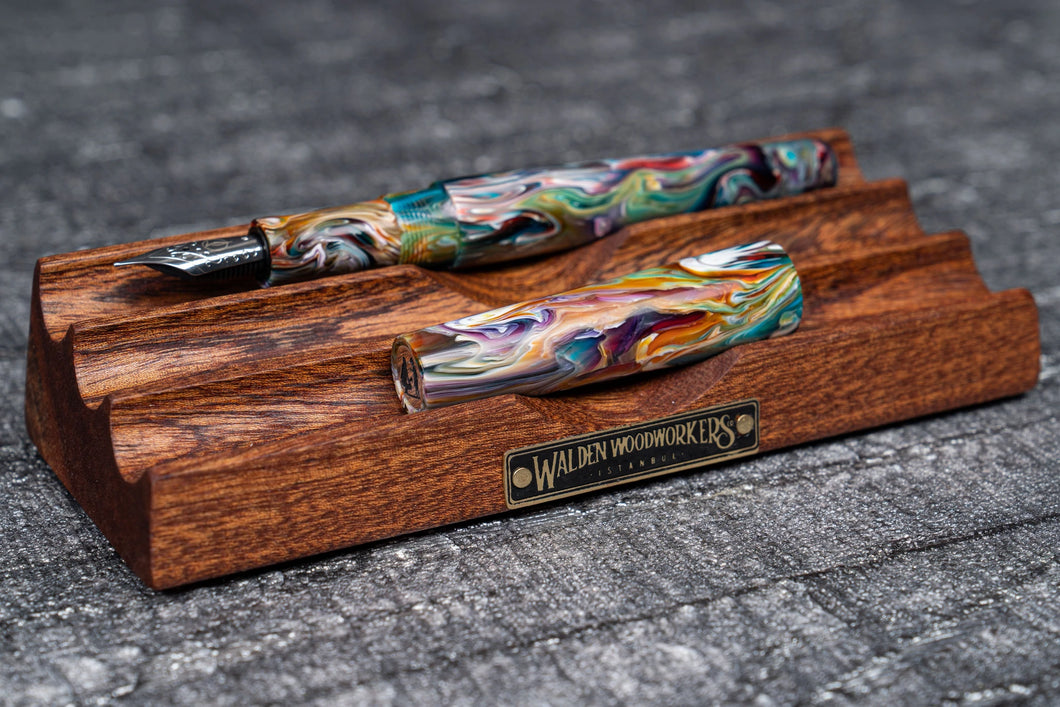 Wooden fountain deals pen