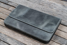 Load image into Gallery viewer, Galen Leather Leather Magnum Opus 12 Slots Hard Pen Case - Crazy Horse Smoky Grey

