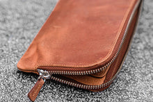 Load image into Gallery viewer, Galen Leather Slip-n-Zip 4 Slots Zippered Pen Pouch - Crazy Horse Tan
